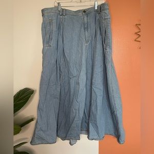 Vintage Elisabeth by Liz Claiborne jean midi skirt. Size 22.